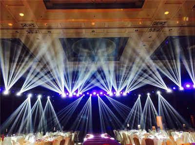 背景墙搭建灯光设备租赁 深圳音响设备灯光出租